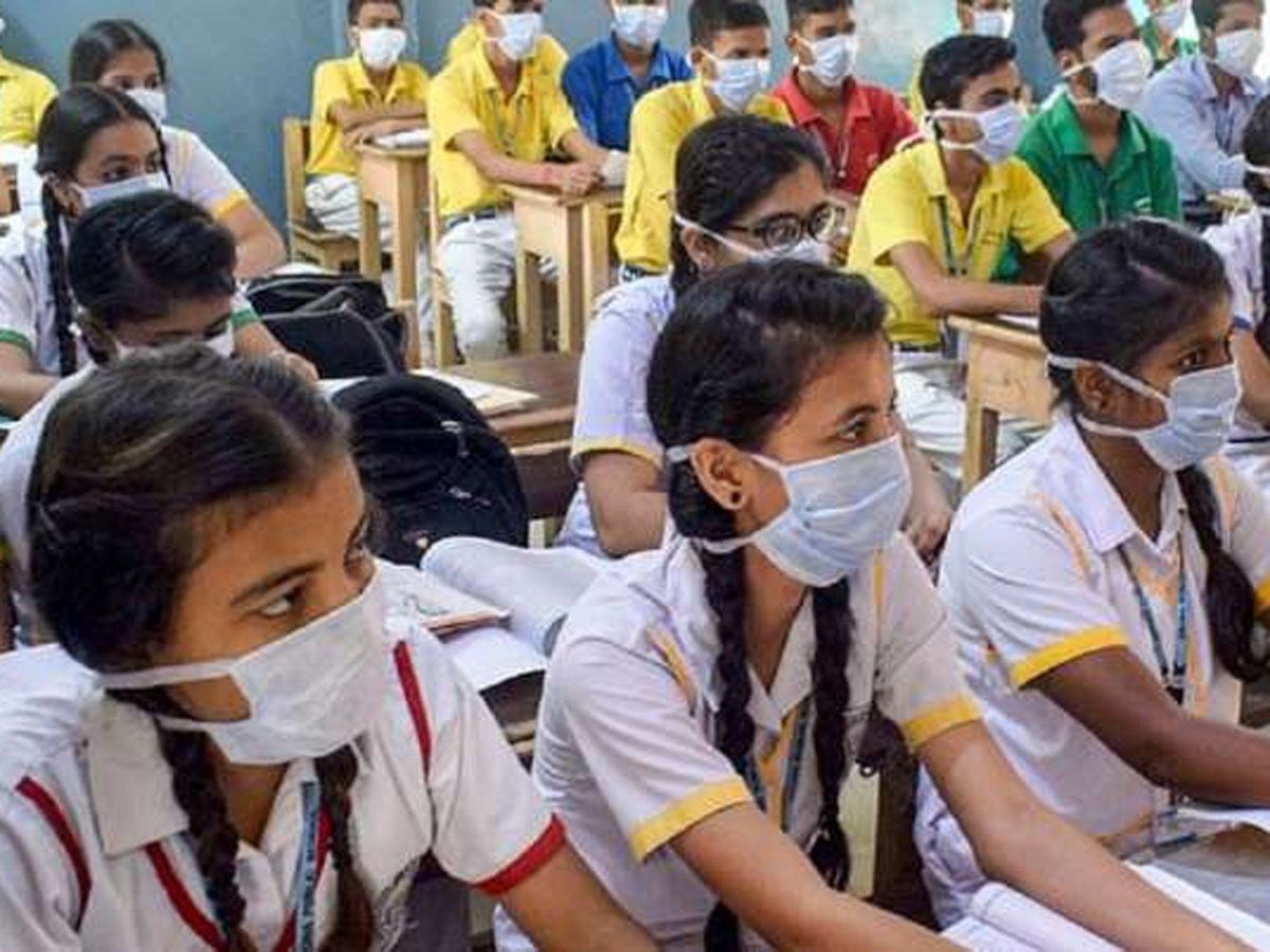 Delhi : राजधानी में बढ़े कोरोना के केस, निजी स्कूलों के लिए दिल्ली सरकार ने जारी की एडवाइजरी