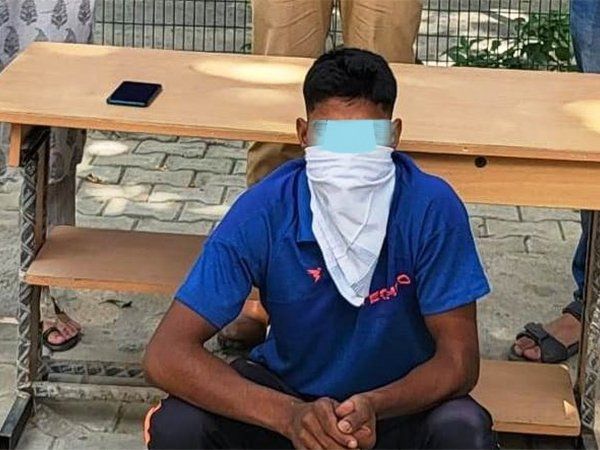 delhi stalker arrest