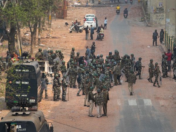  Delhi police to arrest 300 rioters with help of UP police