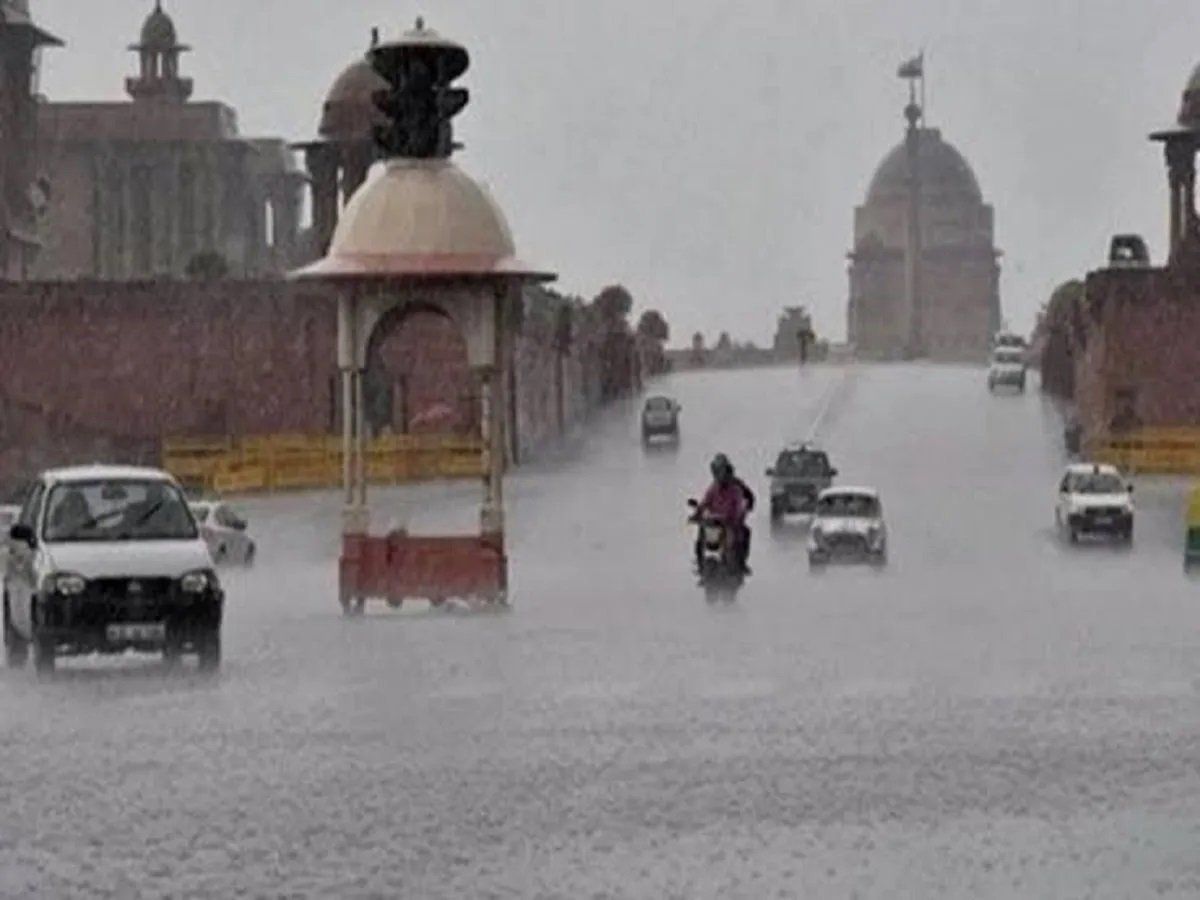 मौसम 28 अगस्त: दिल्ली-NCR के कुछ इलाकों में बारिश के आसार, उमस से होगी परेशानी