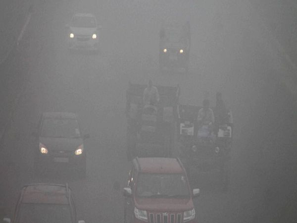 Cold In North India: पहाड़ से लेकर मैदान तक सफेद आतंक, अगले तीन से चार दिन तक राहत की उम्मीद नहीं