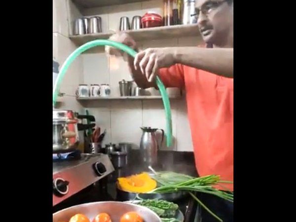 The deshi tarika of cleaning vegetables video goes viral on social media