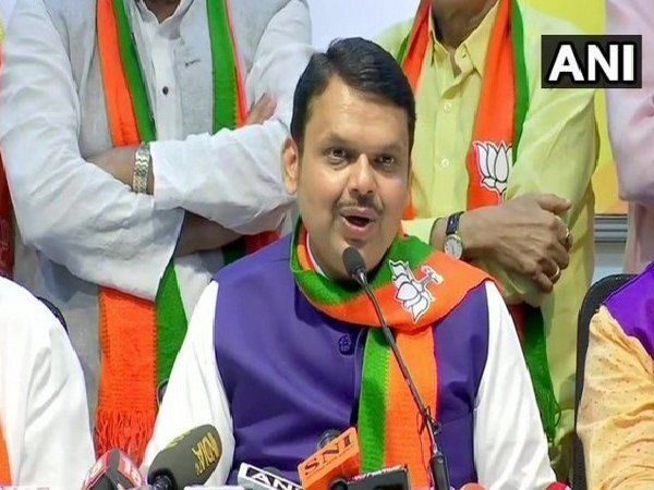 Maharashtra Transfer racket: Fadnavis to give sensitive information to Home Secretary