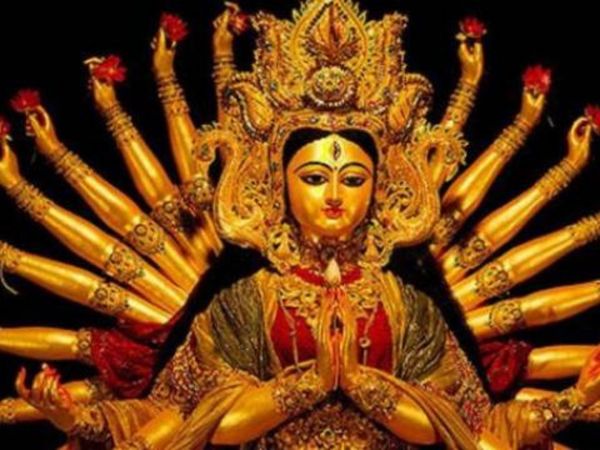 Story Behind Weapons Of Goddess Durga, देवी दुर्गा को जानें किसने दिया शस्त्र