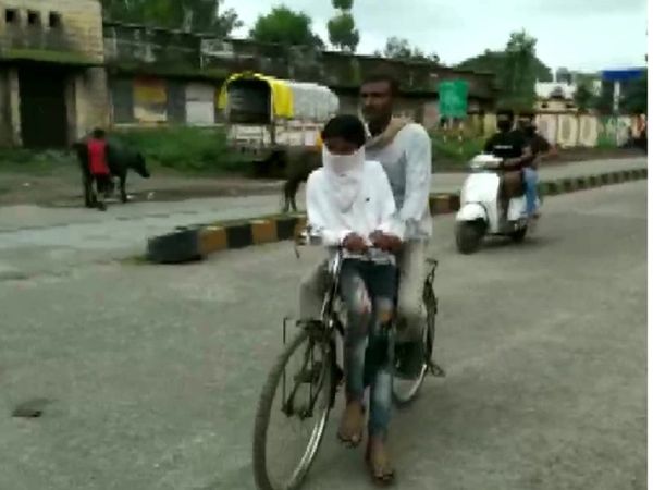 पिता को सैल्‍यूट! 105 किलोमीटर साइकिल चलाकर बेटे को पहुंचाया परीक्षा केंद्र
