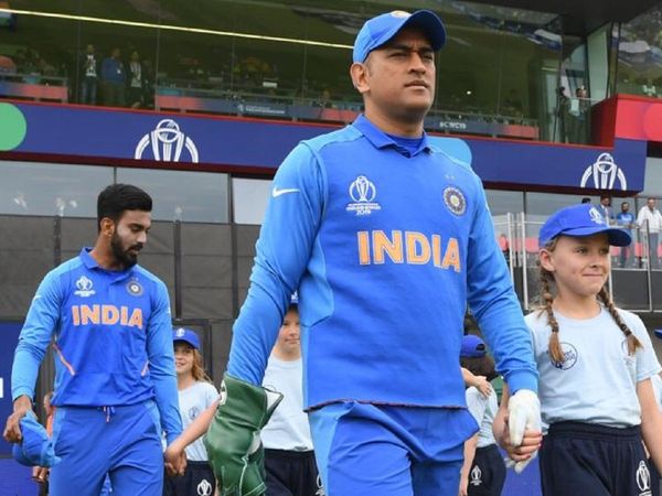 MS Dhoni and KL Rahul