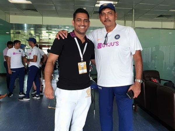 MS Dhoni with Ravi Shastri