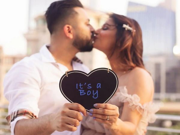 Dimpy Ganguly and hubby Rohit roy welcome baby boy 