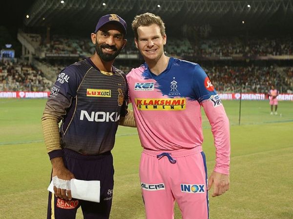 Dinesh Karthik Steve Smith
