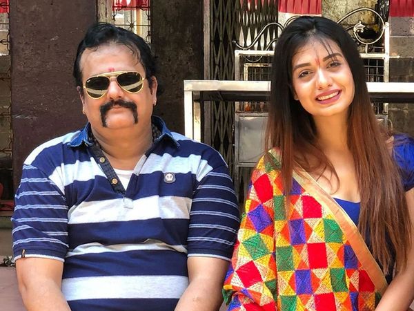 Actress Divya Agarwal Father Passes Away