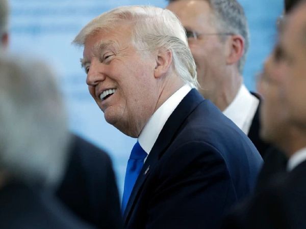 आज खत्‍म हो रहा डोनाल्‍ड ट्रंप का कार्यकाल, जानिये व्‍हाइट हाउस में कैसे बिताया आखिरी दिन