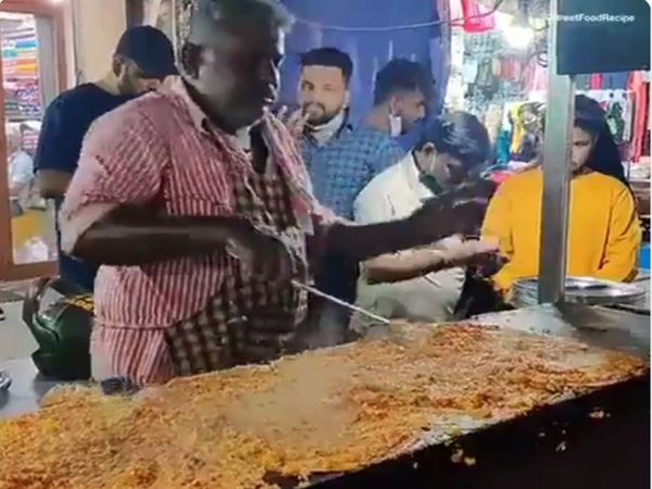 man making dosa like robot anand mahindra shared amazing video goes viral