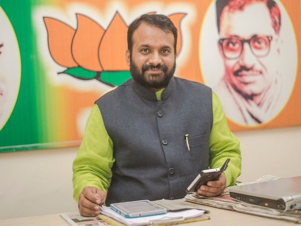 Azam Khan के बेटे अब्दुल्ला की विधायकी रद्द होने पर बोले बीजेपी प्रवक्ता डॉ चंद्र मोहन, जैसी करनी वैसी भरनी