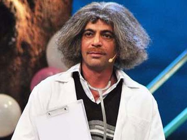 Sunil Grover As Dr Mashoor Gulati