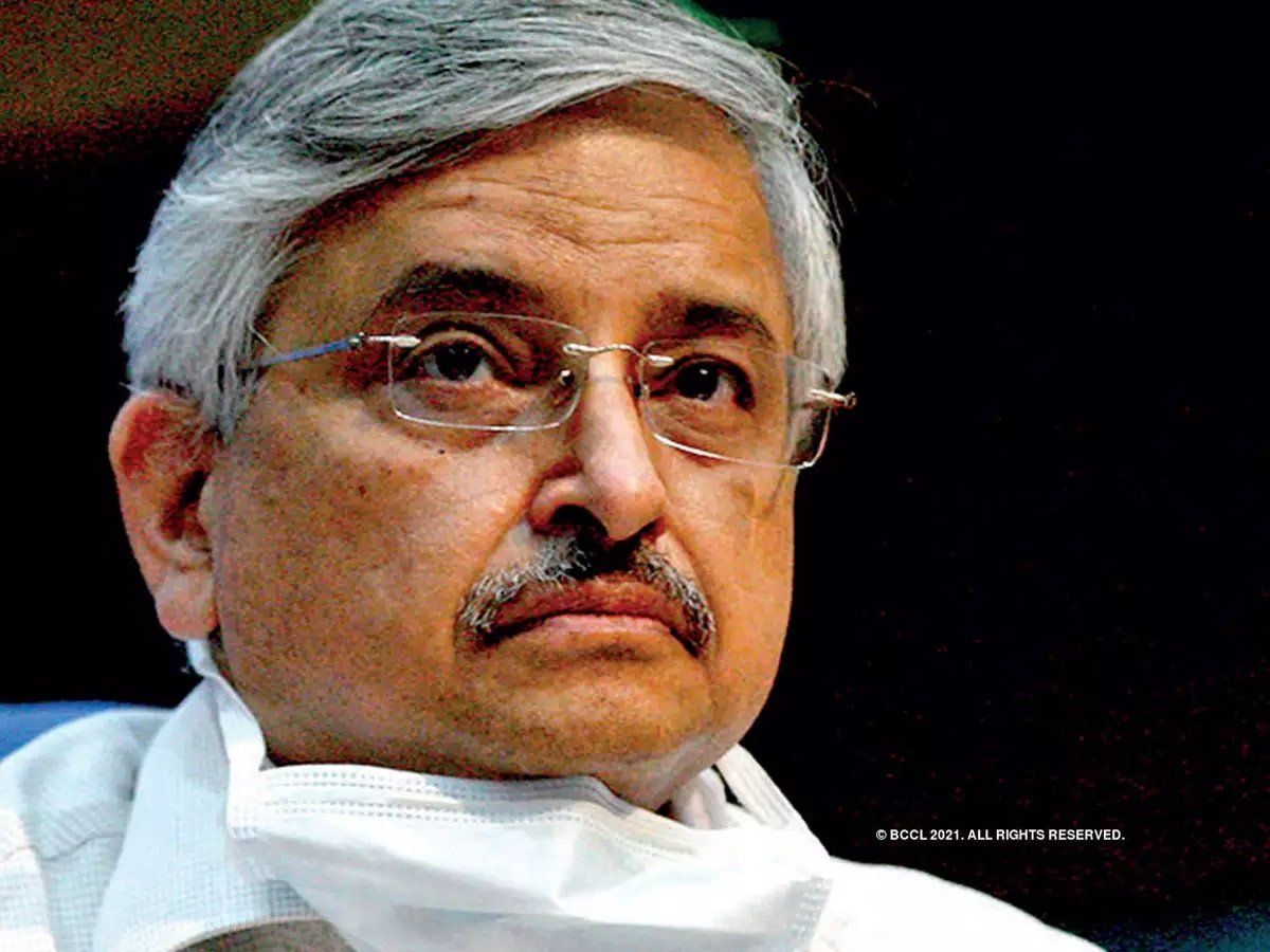 ऑक्सीजन के मुद्दे पर दिल्ली में सियासत गरम, एम्स निदेशक रणदीप गुलेरिया बोले- अभी यह अंतरिम रिपोर्ट