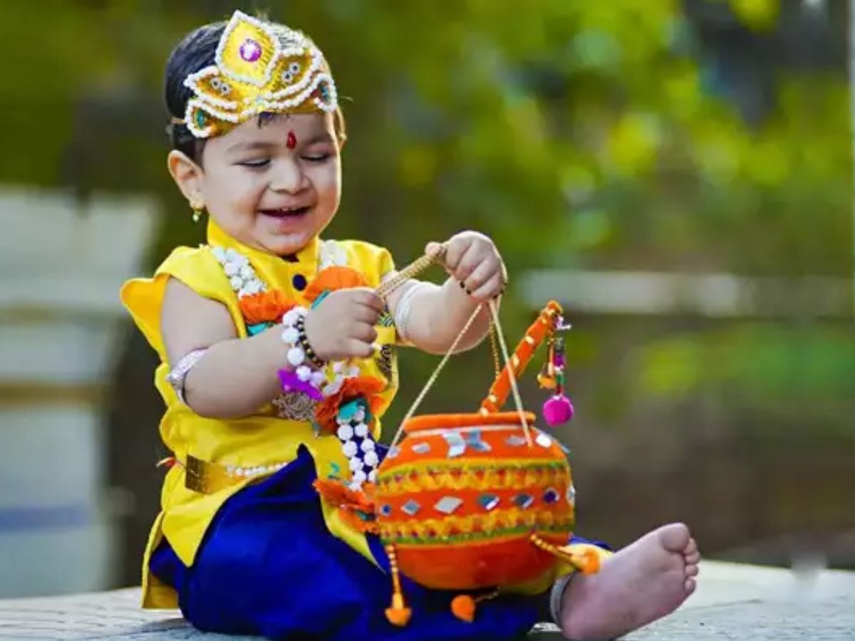 Krishna Janmashtami Dress For Kids: Krishna Janmashtami 2022 how ...