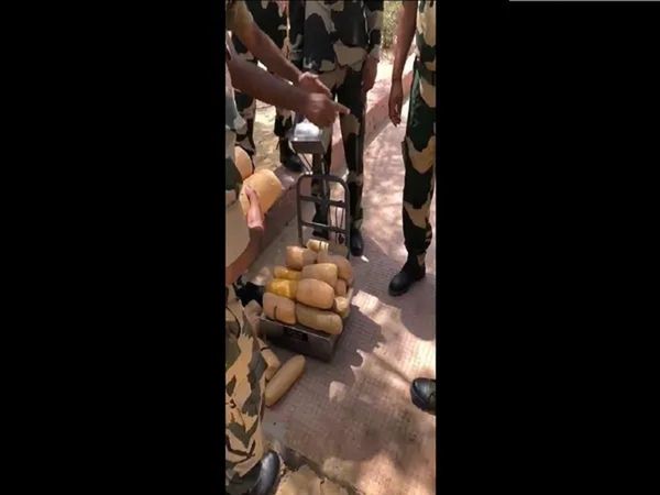 54 kg of drug coming from Pakistan has been seized by BSF at Pakistan border