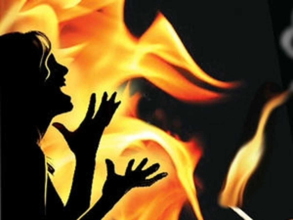 Jharkhand: दुमका में एकतरफा प्यार में पागल मुस्लिम युवक ने युवती को जिंदा जलाया, इलाके में तनाव; धारा 144 लागू