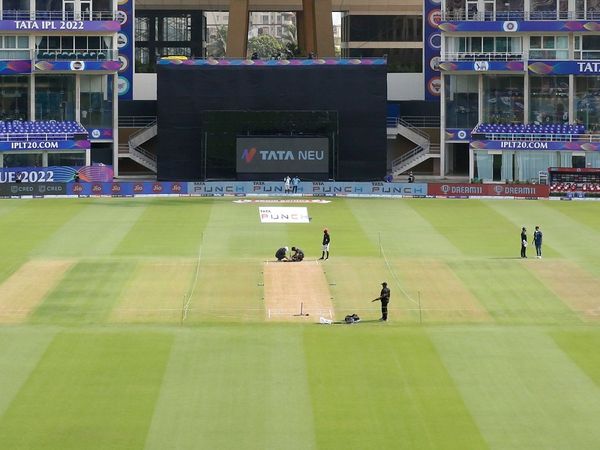 DY Patil Stadium Navi Mumbai pitch report