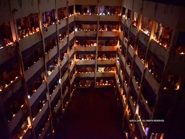 Diwali 2020:  चीनी लड़ियों का जवाब देने के लिए राष्ट्रीय कामधेनु आयोग तैयार, 33 करोड़ जलाए जाएंगे दीए