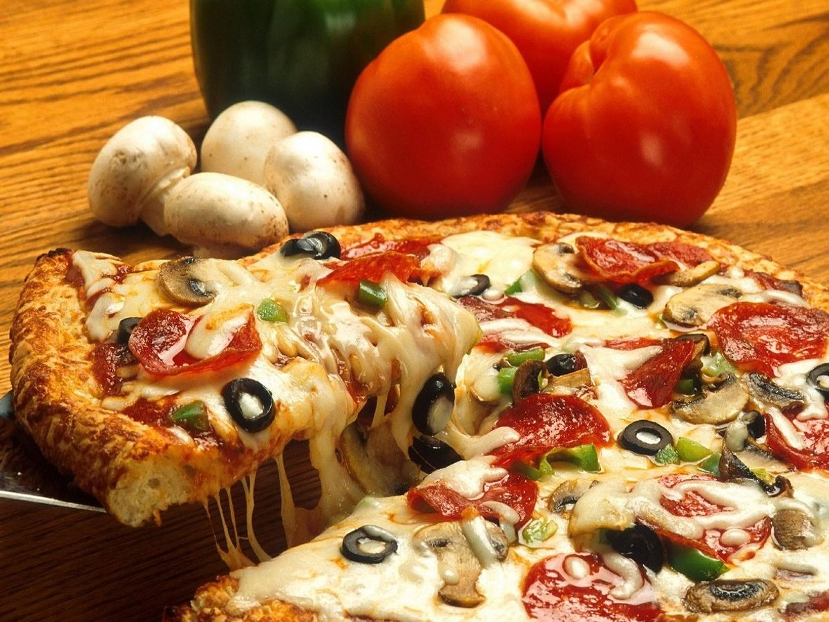 Pizza Recipe: लॉकडाउन में पिज्जा खाने का मन कर रहा है! आसान विधि से घर पर  बनाएं लजीज पिज्जा रेसिपी Easy Pizza recipe for beginners in lockdown
