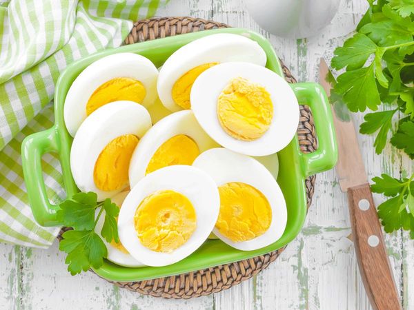 eggs in weight loss diet benefits how much to eat
