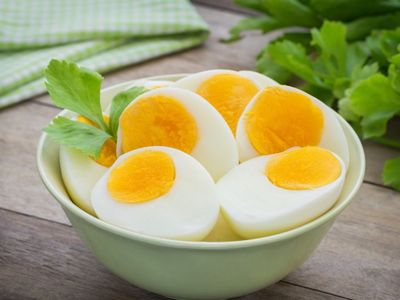 benefits of eating egg in cold weather, anda khane ke fayde :सर्दी के मौसम  में क्यों खाना चाहिए रोज एक अंडा, गर्भवती महिलाएं भी जरूर करें डाइट में  शामिल | Health Tips