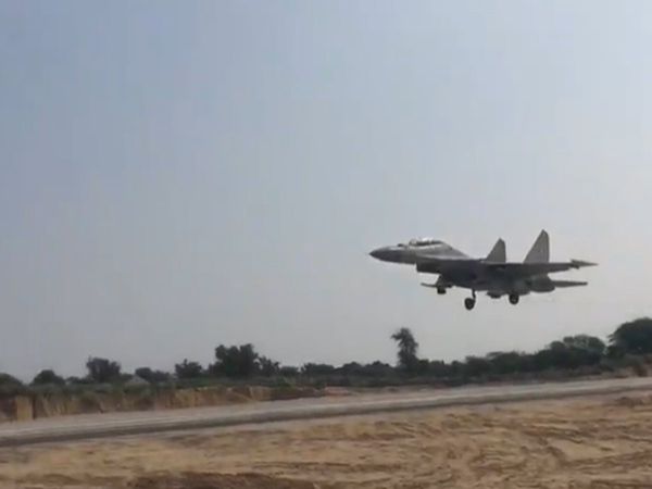 Highways will be made emergency landing airstrip, preparation to make 28 highways runways across India