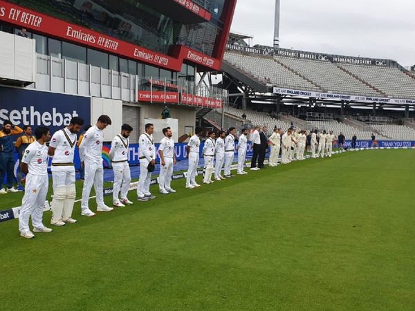 England and Pakistan players pay tribute to Covid-19 victims