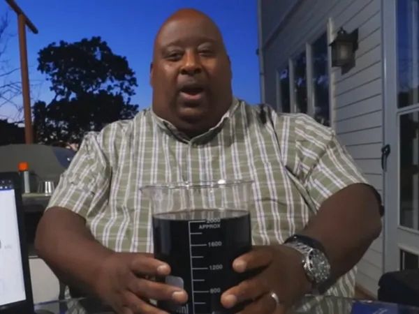 Eric Badlands Booker, Guinness World Record, soda, viral video, viral news,soda chug record, soda chugging, BadlandsChugs, YouTube, Guinness World Records