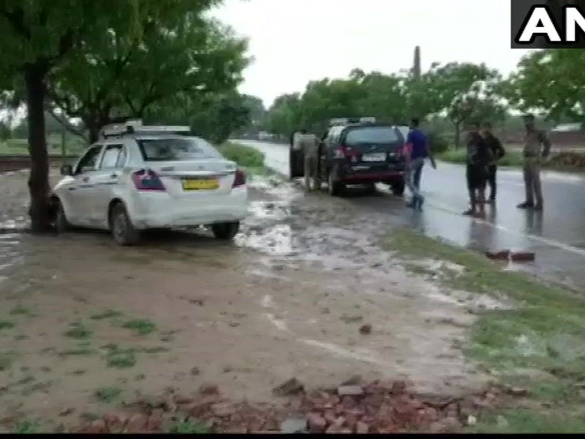 Kanpur Encounter: विकास दुबे के दो और सहयोगी मुठभेड़ में ढेर, प्रभात मिश्रा और गनर बब्बन शुक्ला मारे गए