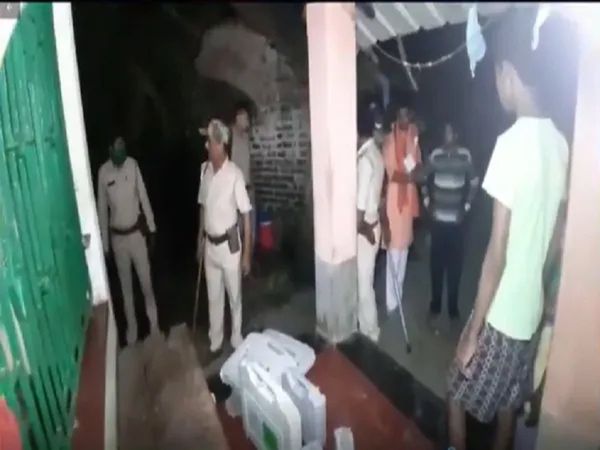 Bengal Chunav 2021 : EVMs, VVPATs reportedly found at a TMC leader's residence  