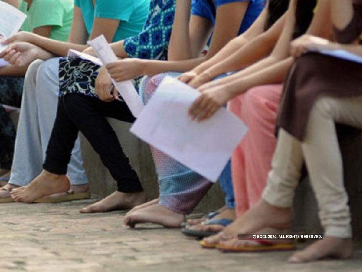 जेईई मेंस के बाद जेईई एडवांस परीक्षाएं भी स्थगित, कोरोना महामारी बनी वजह