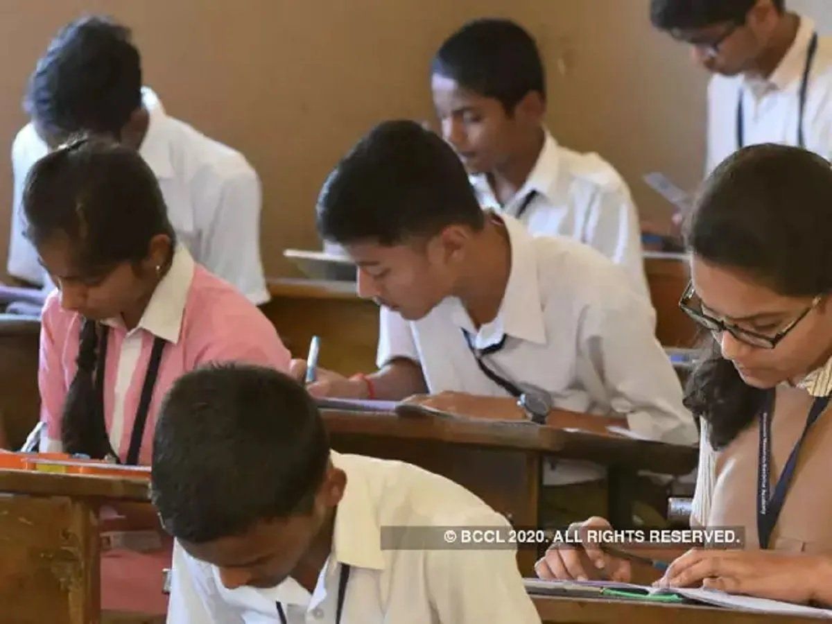 CBSE Exam Date 2021: सीबीएसई की 10वीं और 12वीं परीक्षा की नई तारीखों का ऐलान, यहां चेक करें डिटेल्स