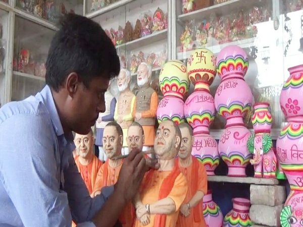 CM Yogi Fans Made Yogi Gullak After PM Modi Gullak Here is Reason