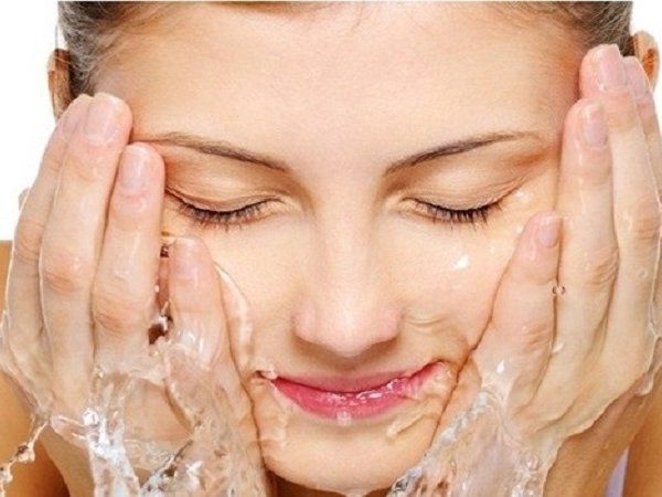 benefits-of-washing-face-with-cold-water-in-summer