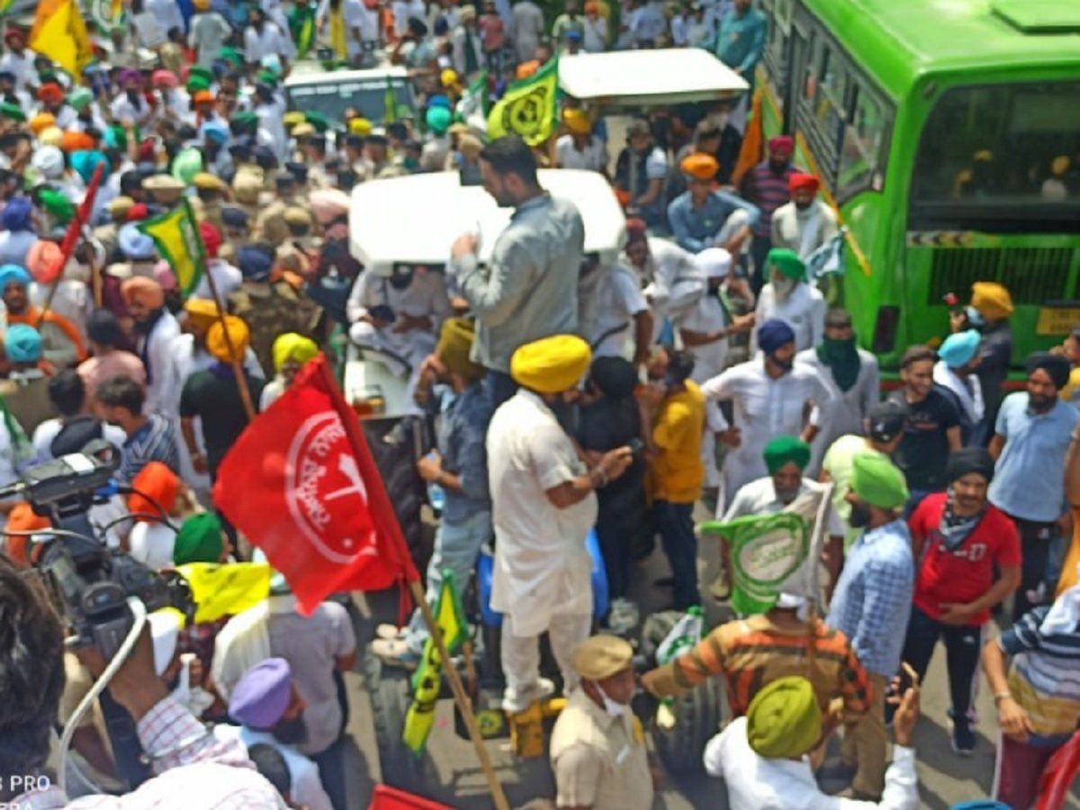 अब संसद के बाहर होगा किसानों का प्रदर्शन, विपक्षी सांसदों को देंगे चेतावनी पत्र