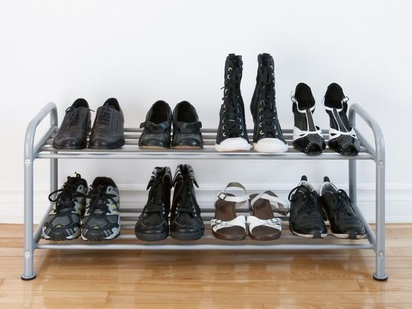  vastu tips for shoes, vastu ke anusaar jute in Home,वास्तु जूते,वास्तु के अनुसार जूता चप्पल कहां रखना चाहिए,वास्तु और जूता चप्पल,वास्तु शास्त्र के अनुसार घर में जूते चप्पल न पहने वाली जगह,Places in home where not to wear shoes, Which Places in home where