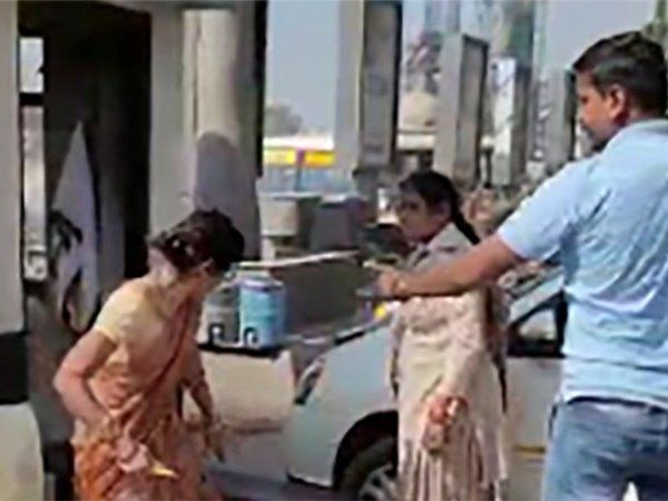 पत्नी से बोला पति-काट दे महिला गार्ड की गर्दन, जानें क्या है ये सारा माजरा, राजस्थान से सामने आया Video