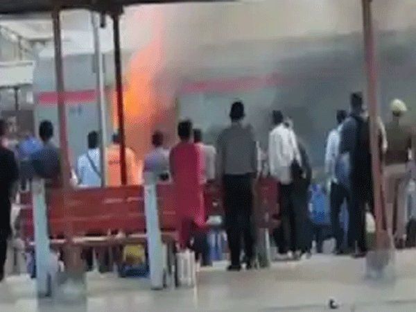 Swarn Shatabdi Express Train Fire