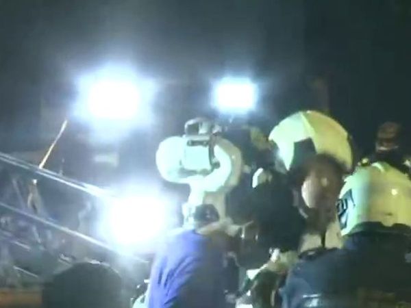 Fire breaks out in Bhandup's Dreams Mall,Two dead in in Sunrise Hospital fire 