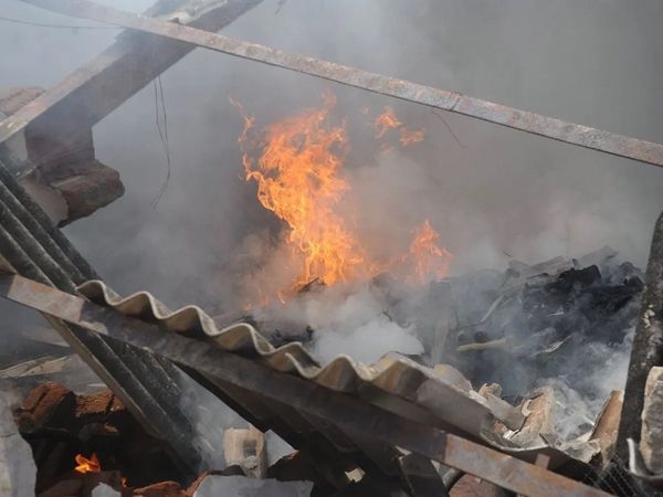 पटाखा बनाने के लिए मिलाया जा रहा था केमिकल, तभी हुआ विस्‍फोट, 6 लोगों ने गंवाई जान