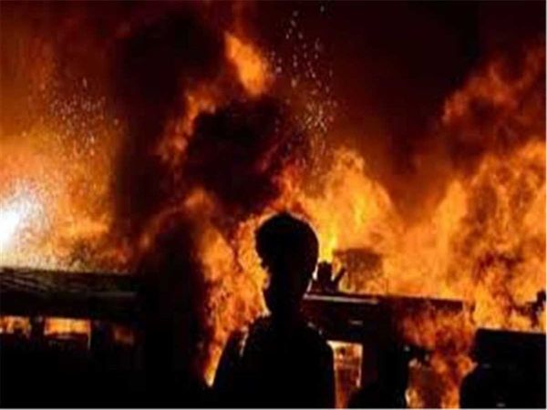 Kushinagar Firecracker Blast: कुशीनगर में पटाखे के गोदाम में विस्फोट, दो लोगों की मौत