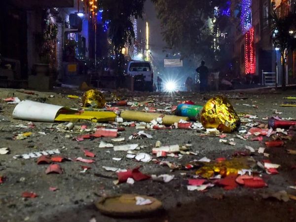 Firecracker blast: पटाखों ने ली पिता-पुत्र की जान, पलभर में छिन गई खुशियां, घर में पसरा मातम