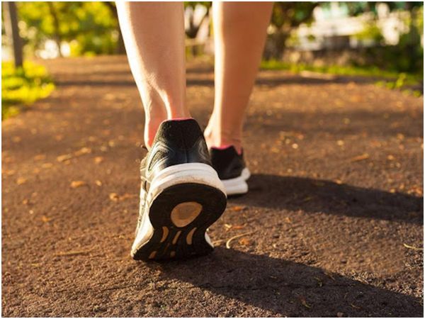 Health Gadgets, Health care Tips, Low BP Ke liye kya karen, Weight loss ke liye kya kayen, fitness tips,   Walk 10 Thousand Steps Daily , chalne ke fayde,