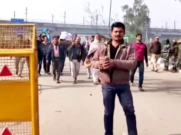 Protestors allowed a funeral procession to pass through a road in Shaheen Bagh Delhi 