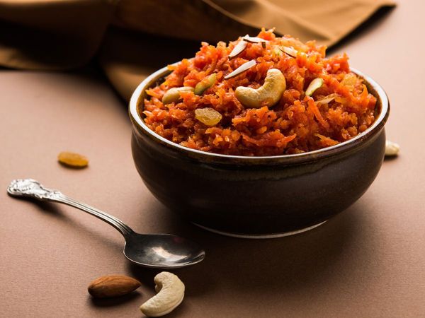 Gajar Halwa Cake Recipe