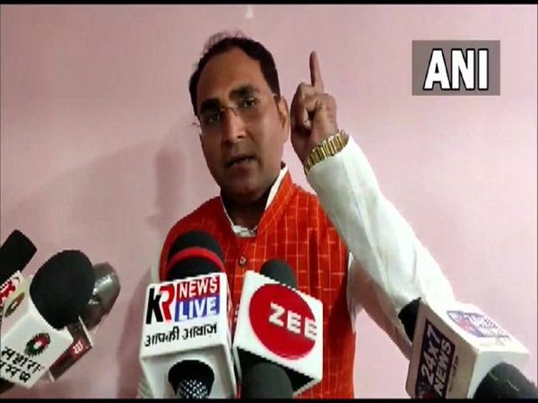 itan Ram Manjhi, Gajendra Jha, BJP, Hindustan Awam Party, Tongue Biting Case