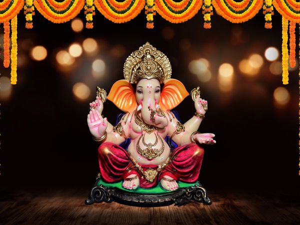 Bhagwan Ganesh ki sund facts trunk right disha direction at home in hindi
