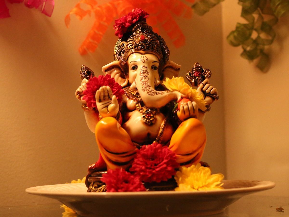 Ganesh Chalisa: बुधवार के दिन पूजा में जरूर करें गणेश चालीसा का पाठ, सारे विघ्न दूर करेंगे विघ्नहर्ता